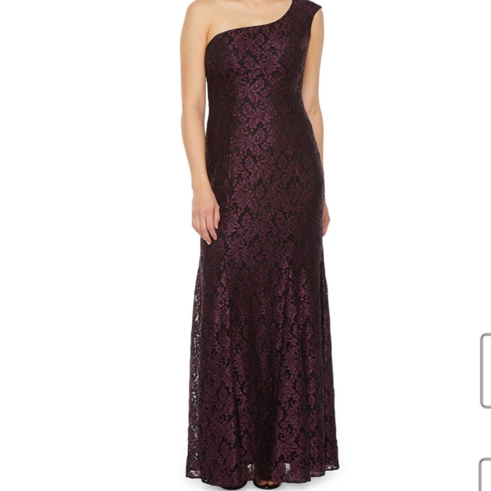 ⭐⭐Formal Gown⭐⭐
